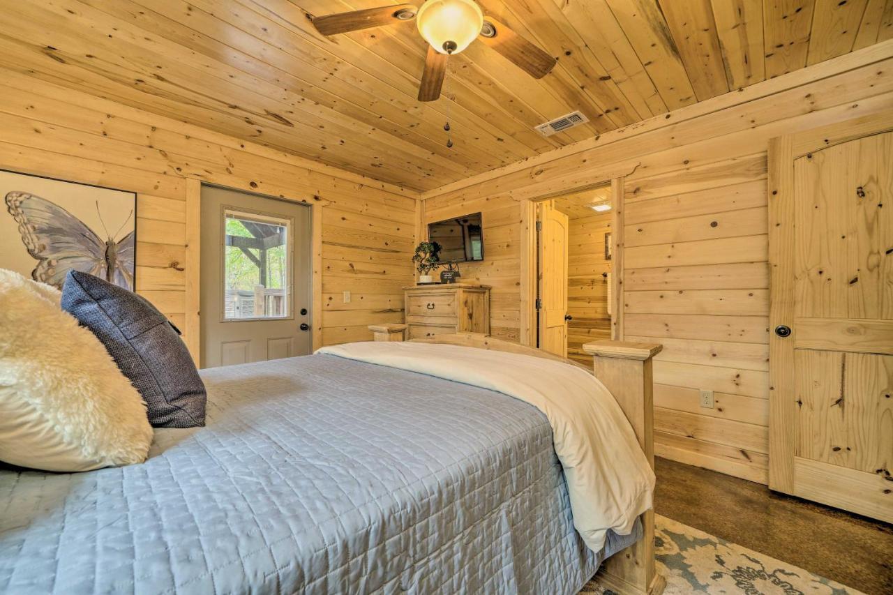 Cabin With Hot Tub And Games, 4 Mi To Beavers Bend! โบรคเคนโบว์ ภายนอก รูปภาพ